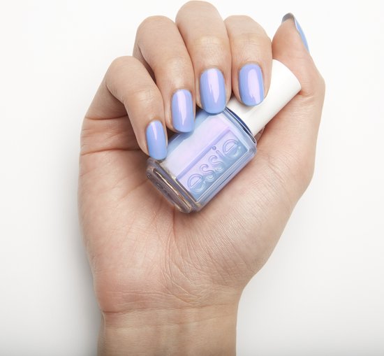 Essie Nail Polish 13.5ml – Iconic Colour, Smooth Application, Salon Finish