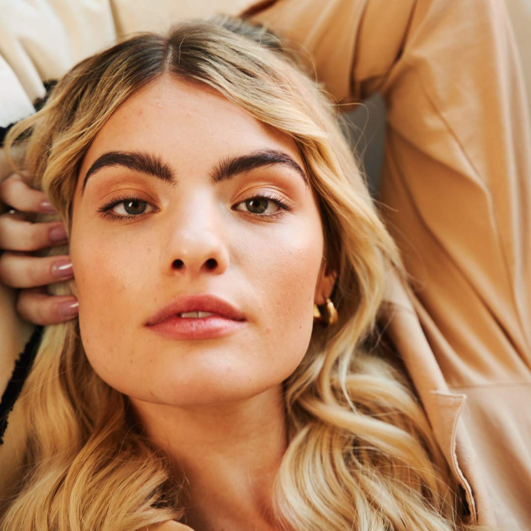 Maybelline Eyebrow Pomade Crayon – Fibre Filler for Naturally Thicker Brows