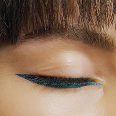L'Oreal Paris Matte Signature Liquid Eyeliner - Bold Green, Precise Application