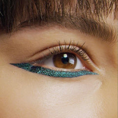 L'Oreal Paris Matte Signature Liquid Eyeliner - Bold Green, Precise Application