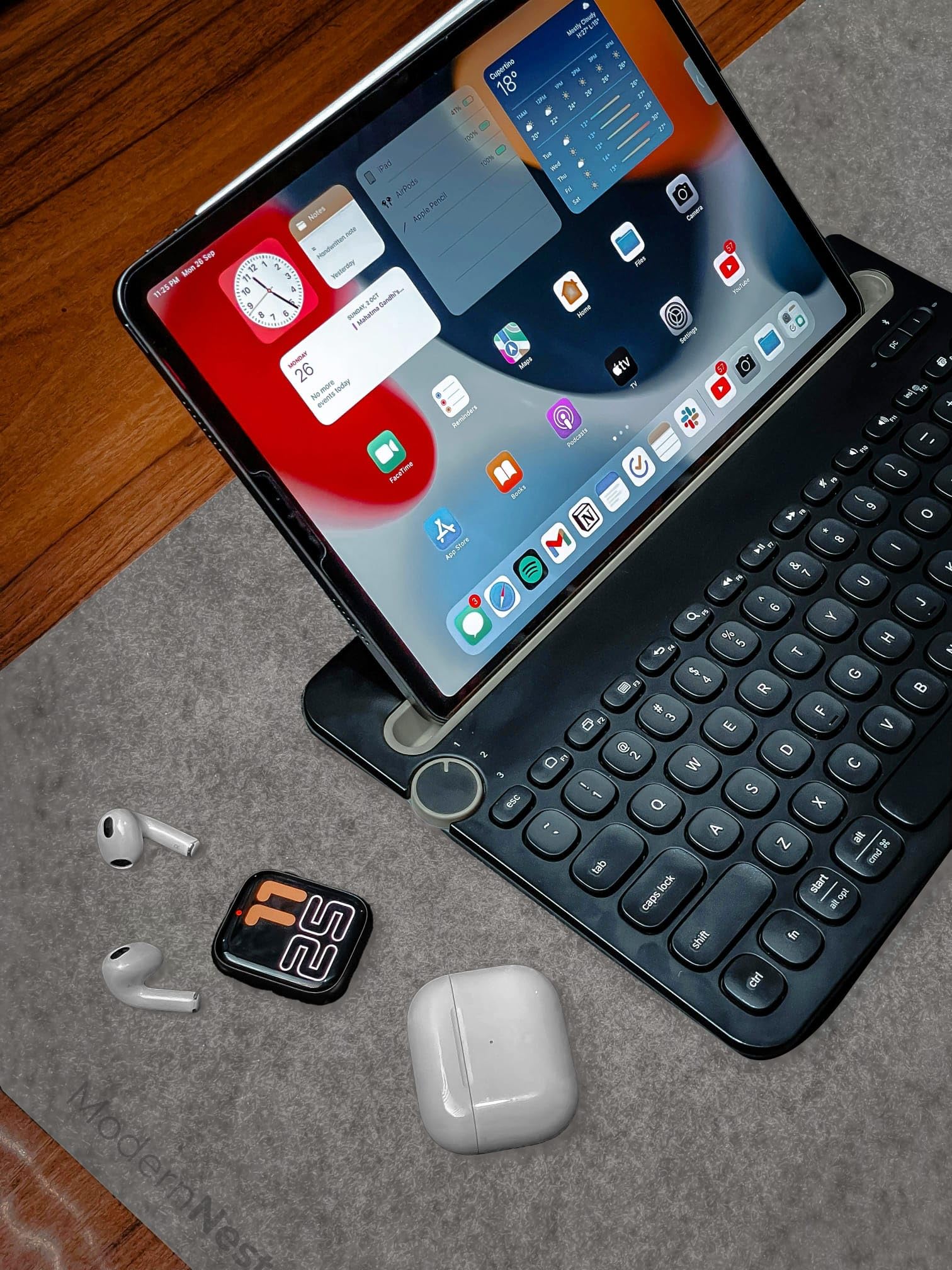 Large Felt Desk Mat - Non-Slip & Water Resistant Workspace Protector (Light Grey, 90x30cm)